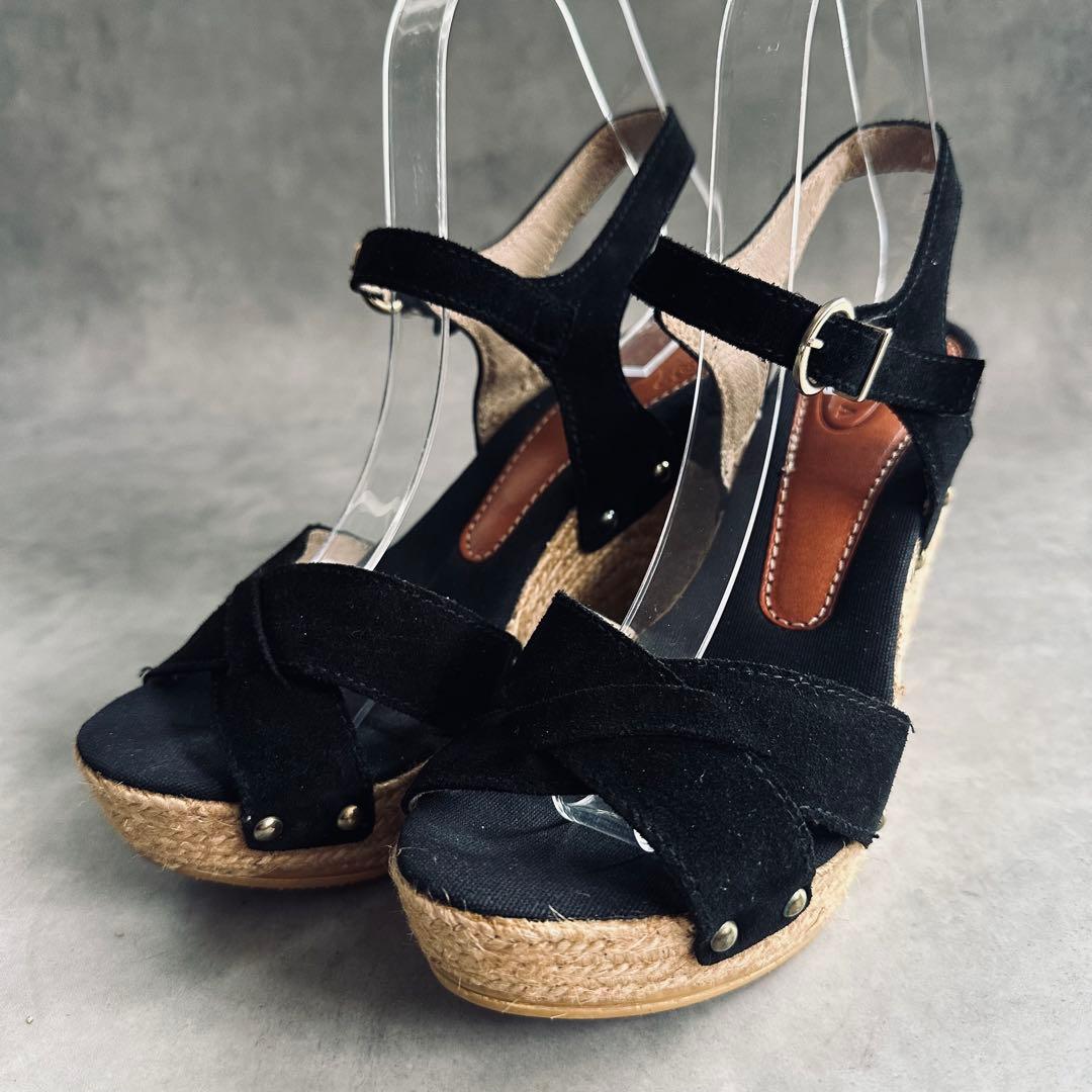 TOCCA スエード　スタッズ　ウェッジソールサンダル