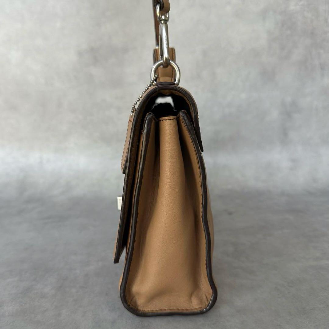 COACH Lacgacy Turn lock Saddle 2way Bag 4