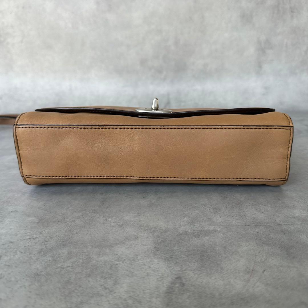 COACH Lacgacy Turn lock Saddle 2way Bag 9