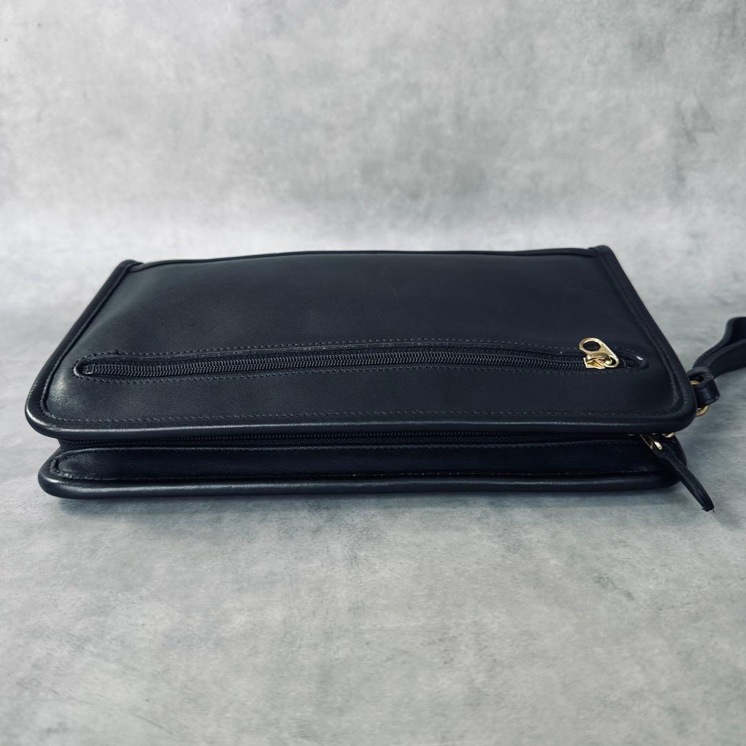 Vintage COACH Clutch Bag with Strap 6