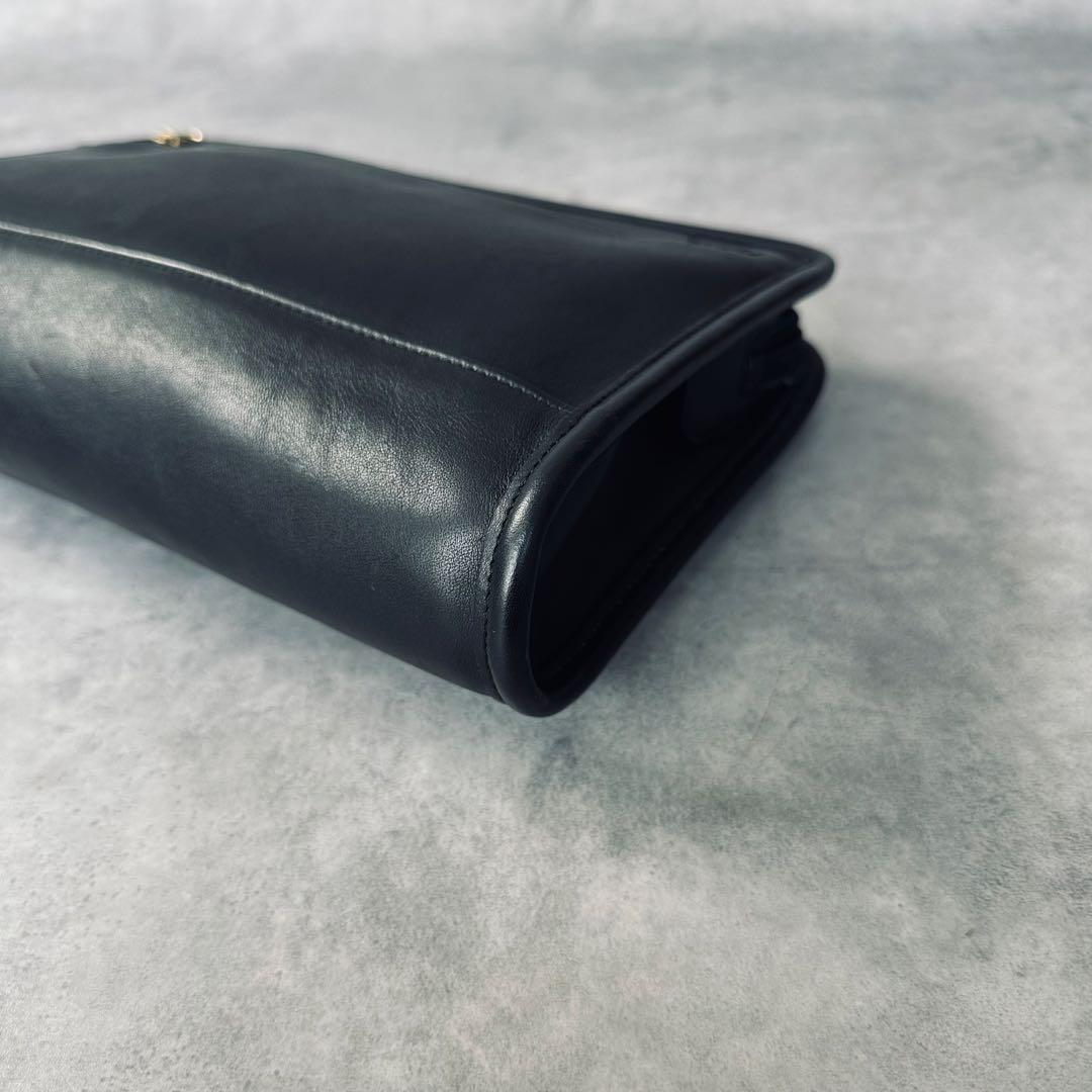 Vintage COACH Clutch Bag with Strap 9