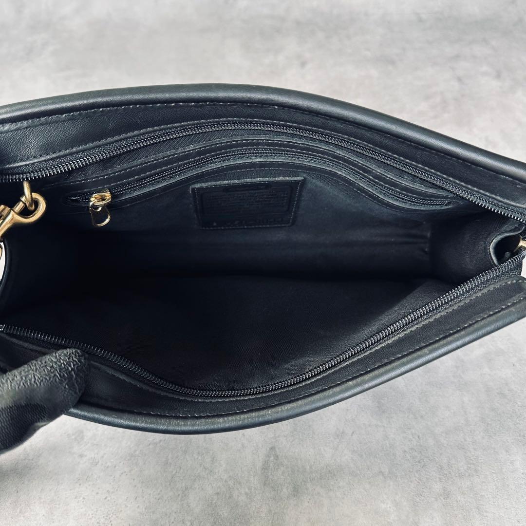Vintage COACH Clutch Bag with Strap 10