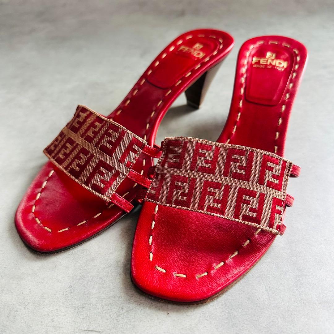 FENDI ズッカ ステッチ ミュール サンダル 赤