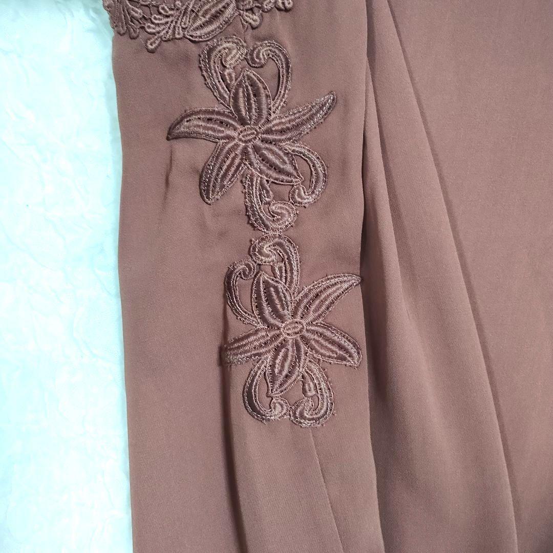 アストリアオディール 刺繍入りブラウンノースリーブトップス M 3