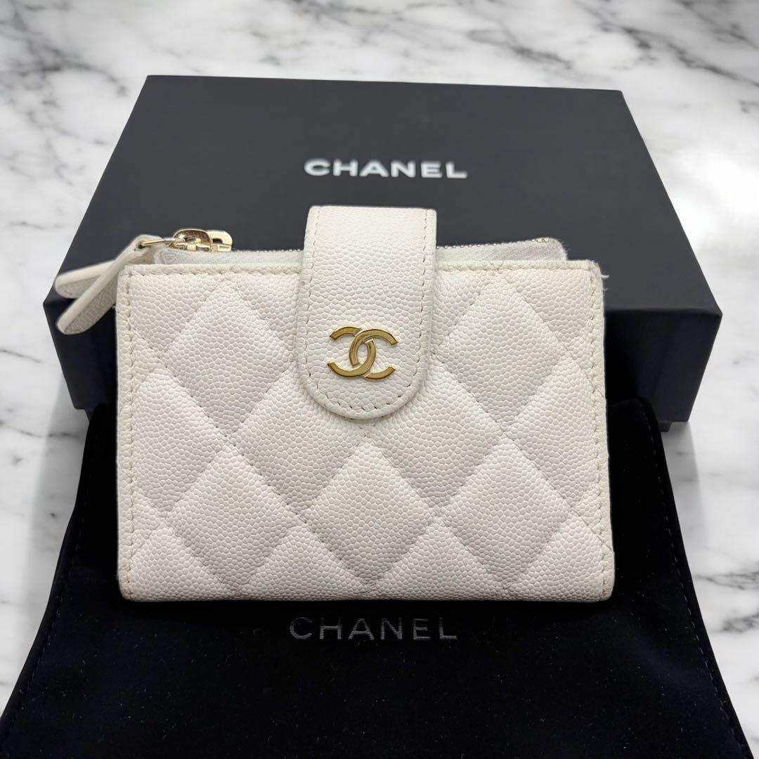 ⭐️美品⭐️ シャネル マトラッセ 二つ折りフラグメントケース ホワイト