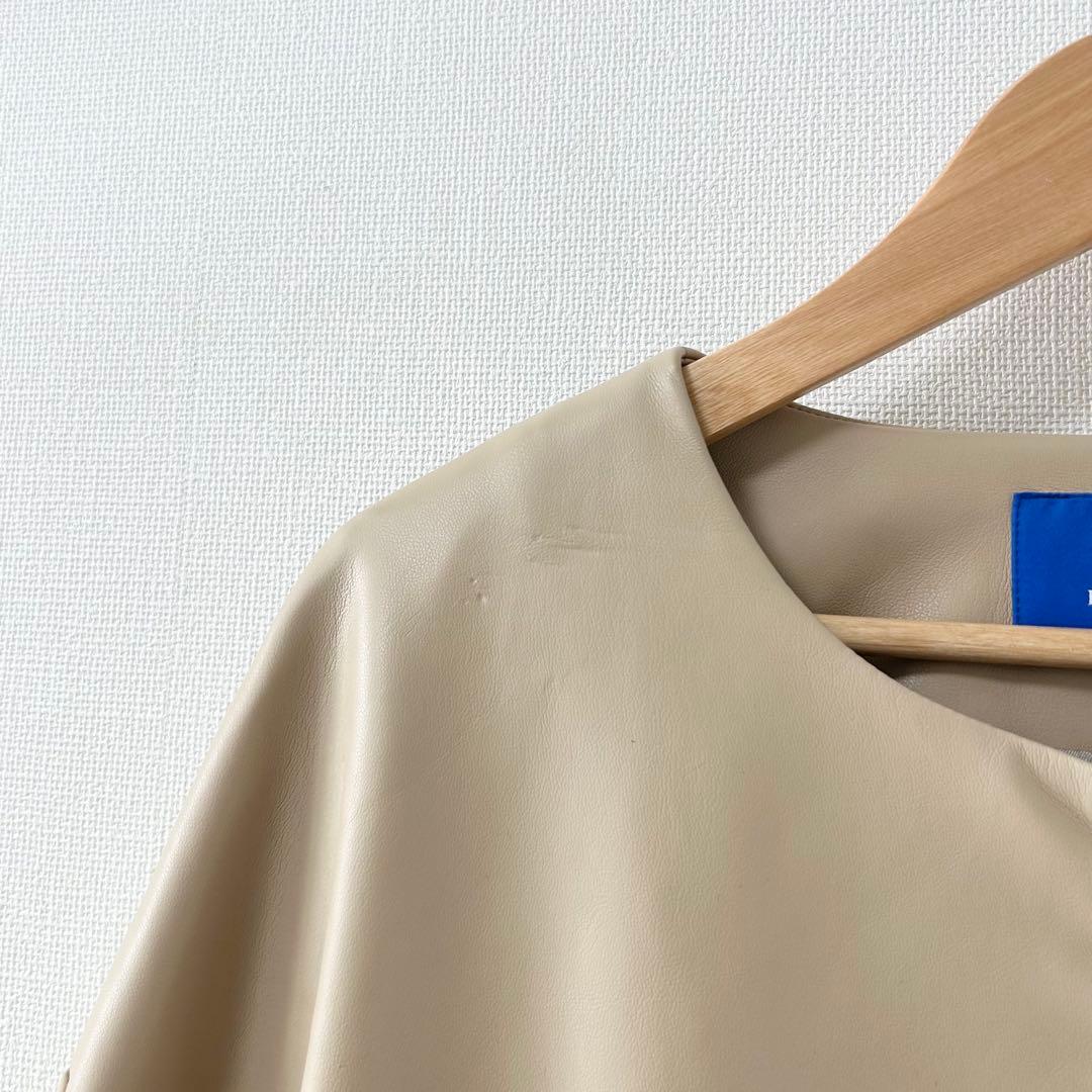 ブルーレーベルクレストブリッジ　スムースフェイクレザージャケット　ベージュ　38 6