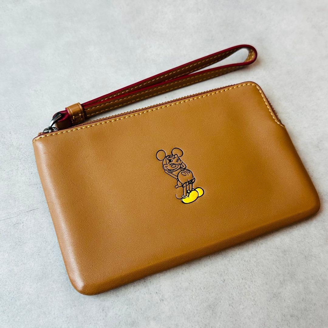Disney×Coach Mickey Corner Zip Pouch 4
