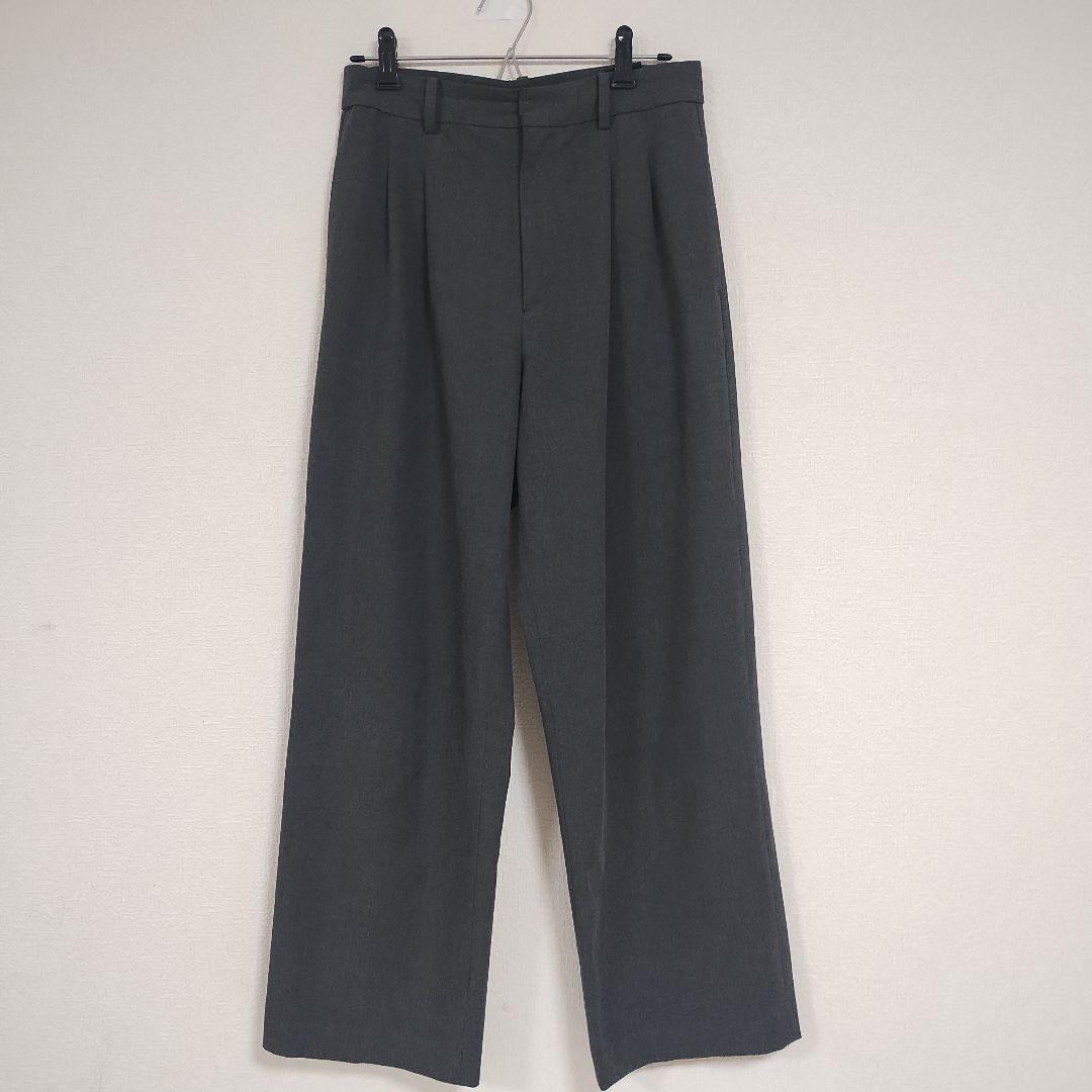 UNIQLO グレー プリーツ入り ワイドパンツ M シンプル オフィス 着回し